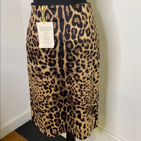 Shabby Apple Cheetah Print Skirt 224 - Picture 2 of 6